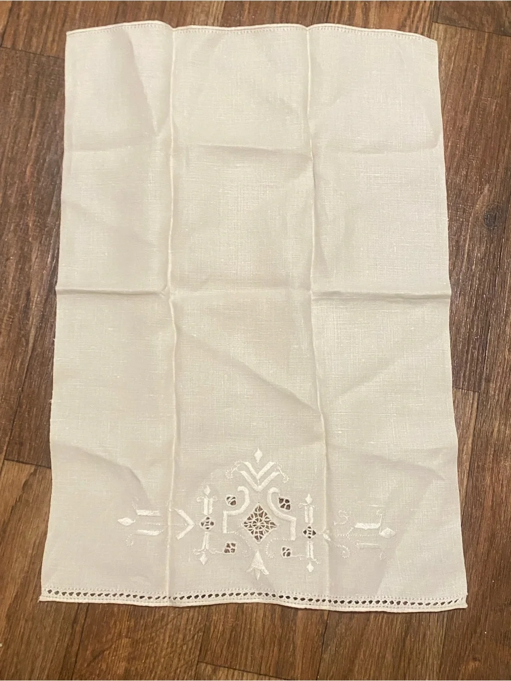 Vintage Ivory Beige Linen Tea Dish Towel 21x14 Embroidered Pattern At Bottom
